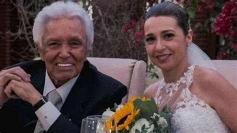 ¿sugar Alberto Vázquez Se Casó Con Una Mujer 43 Años Menor El Día Más Feliz Fotos