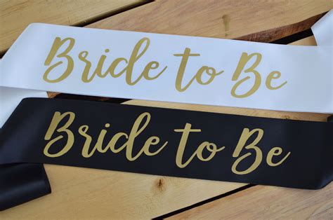 bride to be sash twisted hangers