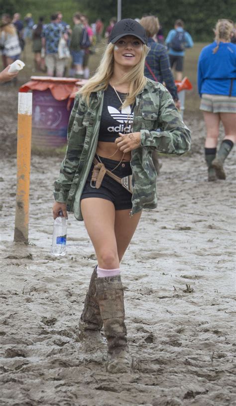 Glastonbury Festival 2016 Swingers To Romp In Muddy Sexathon Daily Star