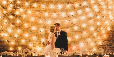Best lighting for wedding photography. 24 Weddings That Really Brought The Wow Factor With Lighting | HuffPost