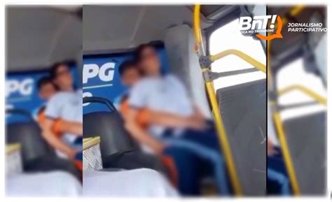 vídeo jovens são flagrados em ato sexual dentro de ônibus de pg boca no trombone