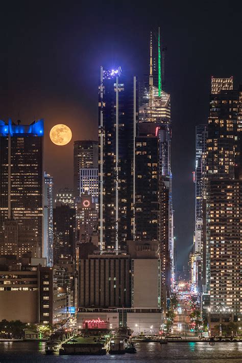 But purists will call the december 2020 full moon the last full moon of the decade. A lunar portrait of New York City under lockdown - Sky ...