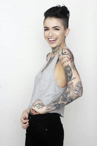 Leigh Raven Raven Piercing Tattoos Girl Tops Quick Fashion Moda Tatuajes