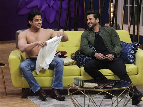 Yeh Hai Mohabbatein Actor Karan Patel Goes Shirtless On Rajeev