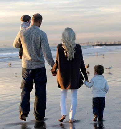 Aktuálne články a zaujímavosti na tému rebecca rohlsson. Paige Getzlaf: NHL Ryan Getzlaf's Wife (bio, wiki, photos)