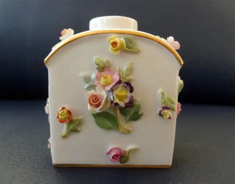 19th Century Meissen Porcelain Tea Caddy With Applied Flowers 275 H