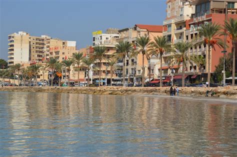 The population was 12,950 at the 2000 census and the 2008 census data shows the population at 15,397. 5 redenen waarom je nu naar Libanon moet gaan » Libanon ...