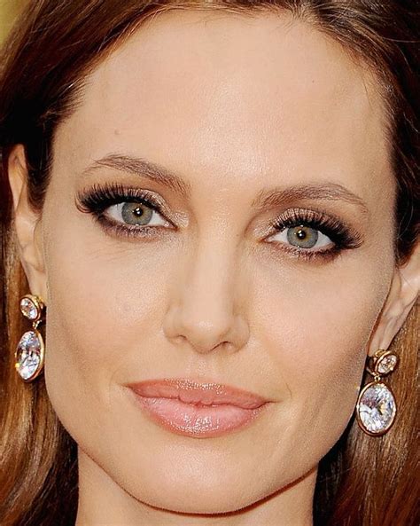 Angelina Jolie Oscar Gorgeous Makeup And She S Stunning
