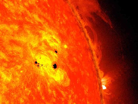 Cool Photo A Black Spot The Size Of Six Earths Appears On The Sun