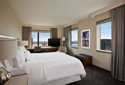Deluxe Corner King Room Hotel The Westin New York At Times Square