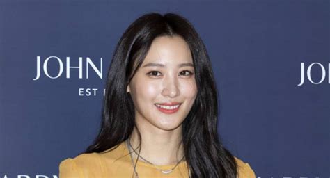 Claudia Kim Height Weight Bra Size Measurements Shoe Size