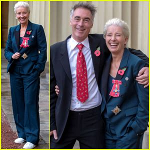 Emma Thompson Asked Prince William For A Kiss At Her Investiture Ceremony Emma Thompson