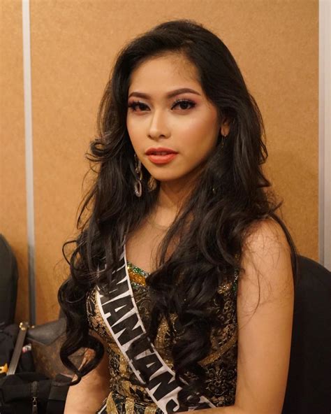 Puteri Indonesia 2019 is DKI Jakarta 1 - Frederika Alexis Cull - Page 3
