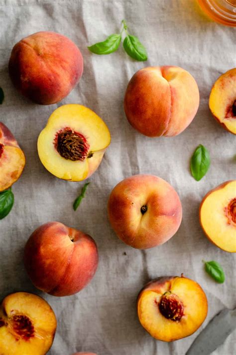 Although a vast variety of vegan foods are gluten free, quite a few vegan foods do contain gluten. Summer Peach Tart (vegan, gluten-free, refined sugar free ...