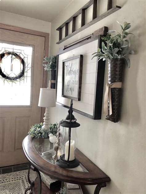 31 Cozy And Inviting Farmhouse Entryway Decorating Ideas