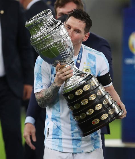 Tras El Festejo Con Psg Messi Se Afianzó Como El Argentino Más Ganador