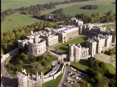 13'253 bewertungen und 11'444 fotos von windsor castle (schloss windsor) ist auf platz 1 von 132 windsor aktvititäten bei tripadvisor. Castello di Windsor / Inghilterra / 1981 | RM clip 324-086-964 in HD | Framepool Stock Footage