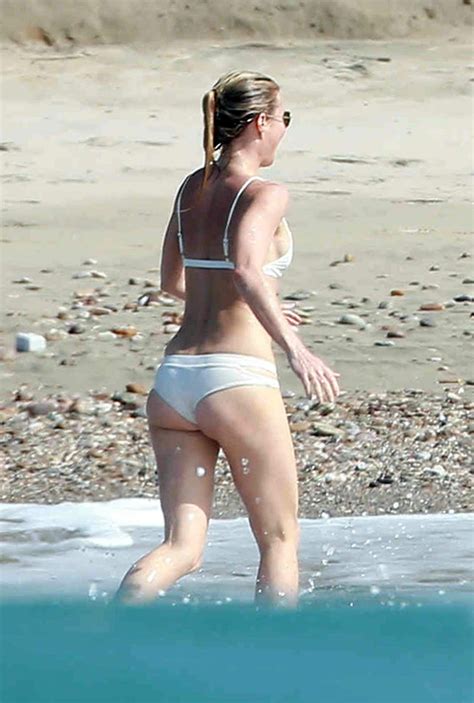 Gwyneth Paltrow In A Bikini 15 Photos Thefappening
