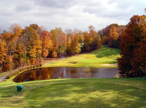 Fall Foliage At These 16 Spots In Indiana Is Beautiful