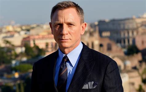 It was another role that brought out his views on religion. Daniel Craig Height, Weight, Measurements, Shoe Size, Wiki, Biography