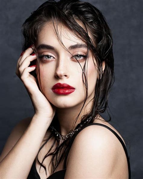 Kimiya Hoseini Iranian Beauty Beautiful Girl Video Beauty Face