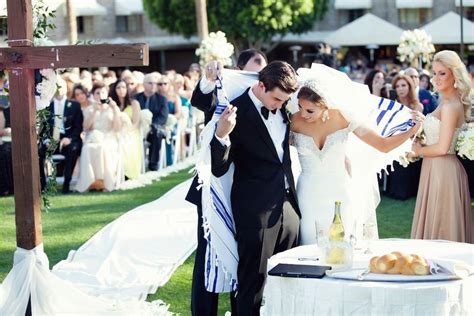 Christian And Jewish Ceremony Under Tallit Wedding Ideas Boda