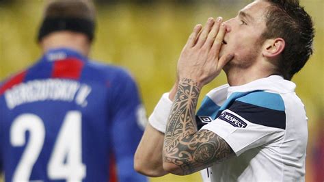 Lille , fransa, sınırı yakınındaki deûle nehri üzerinde, fransa'nın kuzeyinde yer almaktadır belçika. debuchy lille newcastle - Fransa Ligi 2011-2012 - Futbol ...