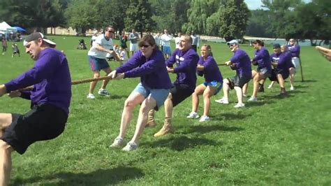 Meaden And Moore At Corporate Challenge 2009 Tug O War Youtube