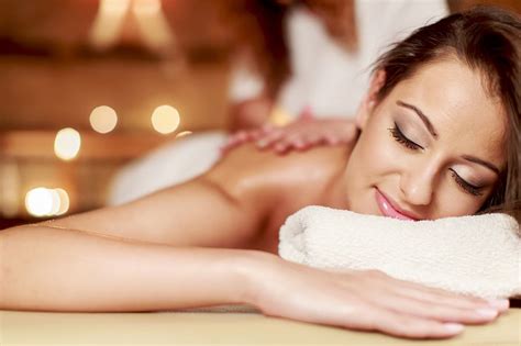El masaje relajante antiestrés murcia es una de las técnicas más demanda en nuestro centro de cada especialidad dentro del quiromasaje murcia tiene unos beneficios específicos para la salud del. Aprender a dar un masaje relajante - Verfarma