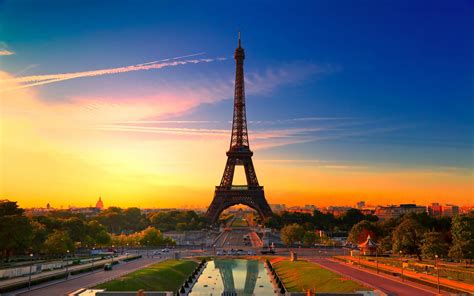 Download Wallpaper For 2048x1152 Resolution Eiffel Tower In Paris