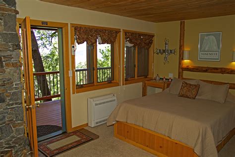 The Yosemite Peregrine Lodge Rooms Bedrooms The Lodgepole Room