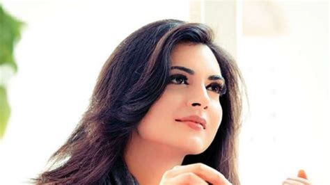 Meet Niharika Singh Bollywoods New Miss Lovely