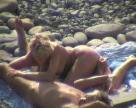 Awesome 69 Beach Sex Action With A Dick Sucking Blonde Milf