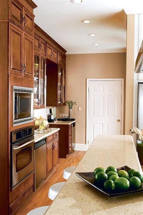 If you want to create a modern kitchen color with oak. 20 Perfect Kitchen Wall Colors with Oak Cabinets for 2019 ...