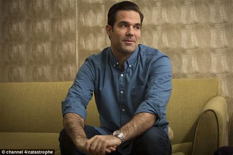 Catastrophe Star Rob Delaney Celebrates His Sobriety Daily Mail Online