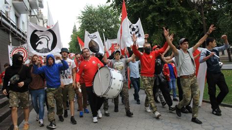 Meet The Football Ultras All Of Russia Hates Europe Al Jazeera