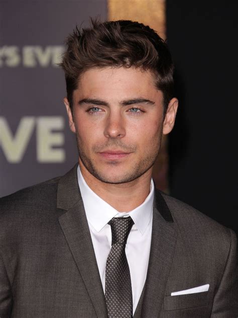 Selected Haircuts For Guys With Round Faces Zac Efron Zac Actors