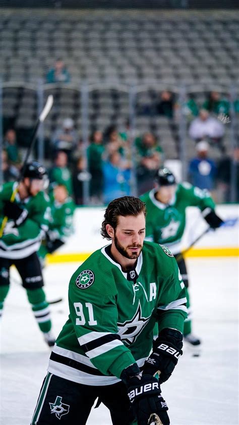 Download Tyler Seguin Dallas Stars Ice Hockey Puck Wallpaper