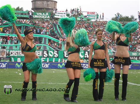 Club's nickname, el torito (the little bull) is an allusion to 1930s legendary boxer justo suárez, known as el torito de mataderos. Nueva Chicago | "porristas" o cheerleaders en Mataderos ...