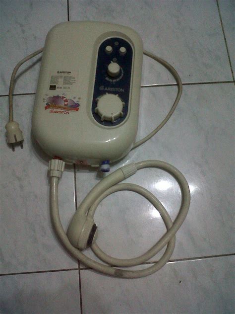 WATER HEATER ARISTON