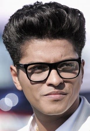 For bruno, i wait until his hair is completely dry and then i add natural oil to separate the curls or, if. Bruno Mars Hairstyle | Men Hairstyles , Short, Long ...