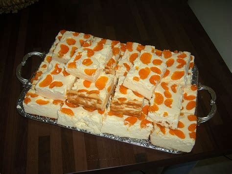 Käsekuchen mit den mandarinen belegen. Timmys Basteleien: Quarkkuchen mit Mandarinen vom Blech