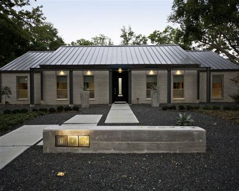 With all the trees in the area, the house felt dark and just needed people see this house on brick&batten social media and immediately we get comments on how the painted brick and cedar siding, creates the perfect backdrop for the white trim and pergola. Awesome Modern Family Home Design: Gorgeous Exterior View ...