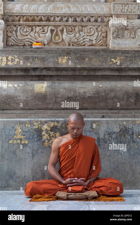 Meditation In India Hi Res Stock Photography And Images Alamy
