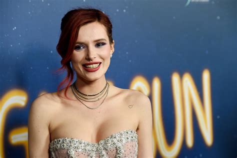 Bella Thorne Reveals She S Pansexual What Does It Mean