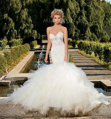 Ist in der traumwelt ein hochzeitskleid zu sehen, dann interpretiert die traumforschung dies meist als ankündigung von neuen. VINTAGE HOCHZEITSKLEIDER für den schönsten Tag im Leben ...