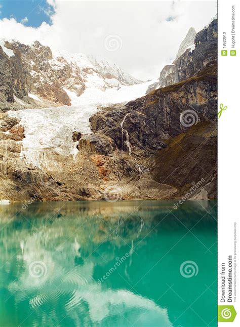 Huayhuash Lake Peru Stock Image Image Of Alpine Green 18623613