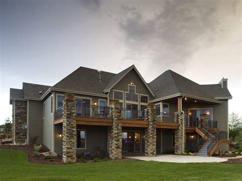 The entry is usually located between the basement level and the upper level with stairs going to each level. 15 Simple One Level House Plans With Walkout Basement ...