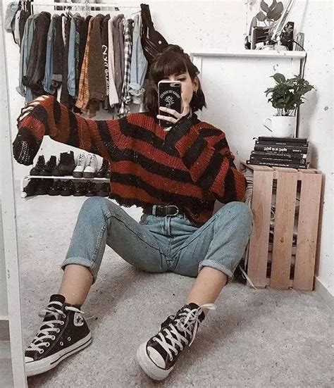 Take A Look At The Alternative Girl Outfit Grunge Fashion Aesthetic