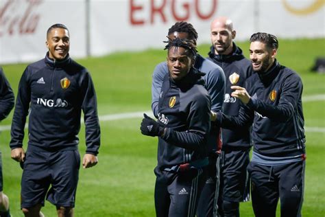 R oberto martinez vient de dévoiler son onze pour le match amical des diables rouges face à la grèce, première des deux rencontres préparatoires de la belgique avant l'euro. Belgique-Grèce: qui pour remplacer les Diables blessés ...